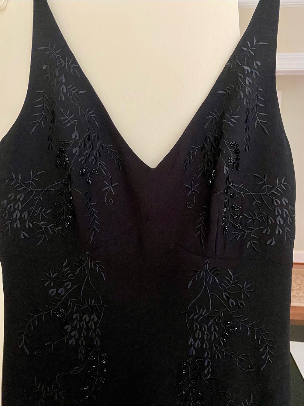 Black Beaded Trim Women's evening / cocktail dress - Picture 3 of 12
